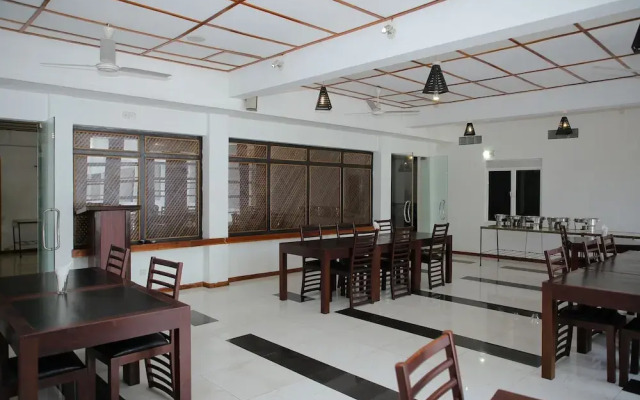 OYO 256 Subash Hotel