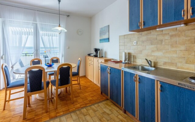 Beautiful Apartment in Dramalj With Wifi and 2 Bedrooms