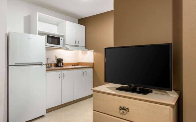 Suburban Studios Lakeland North I-4