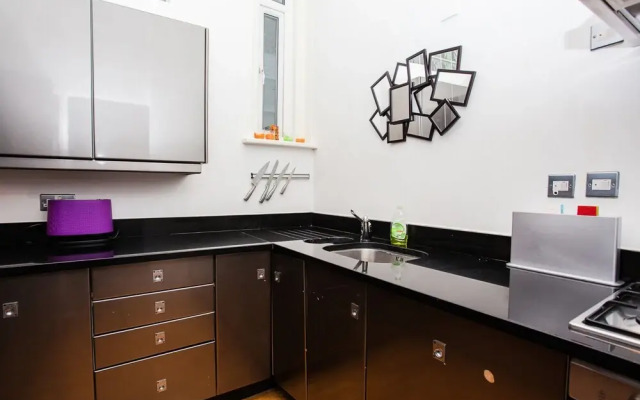 3 Bedroom Marylebone Ground Floor Flat