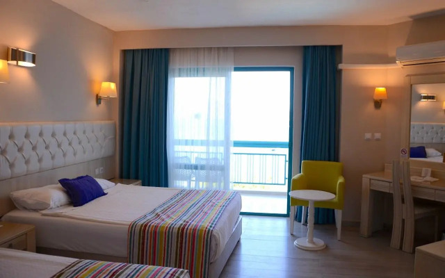 Tropical Beach Hotel
