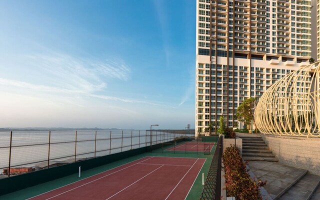 Puteri Cove Residence by Royce