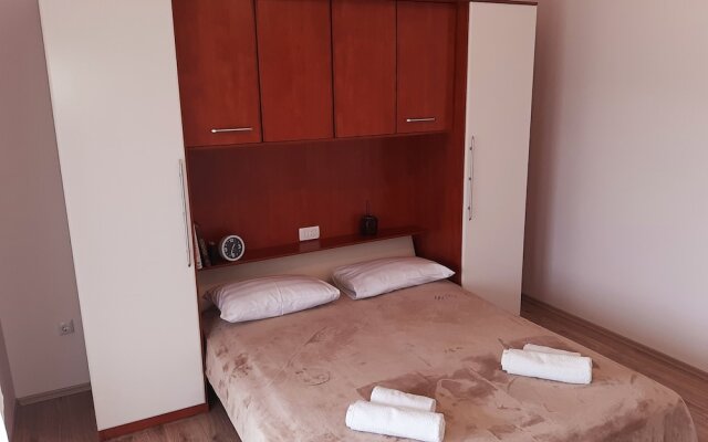 Apartments and Rooms Viskic