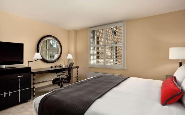 Hilton Orrington / Evanston