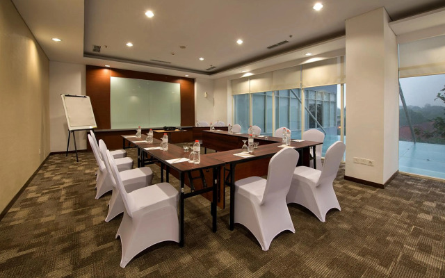 Whiz Prime Hotel Pajajaran Bogor
