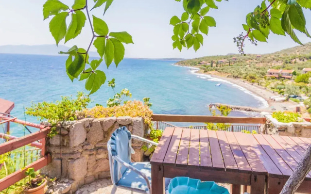 Assos Terrace Hotel