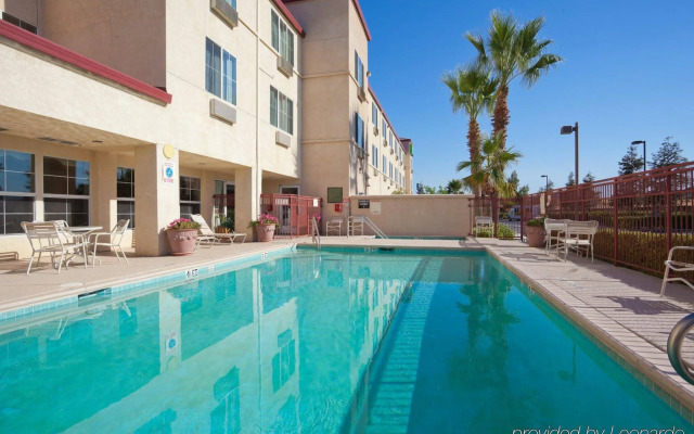 Holiday Inn Express Hotel & Suites Tracy by IHG