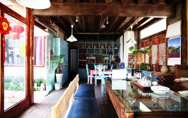 Floral Hotel · Kuan Tang Lijiang