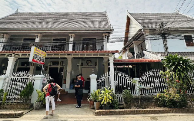Singharat Guesthouse