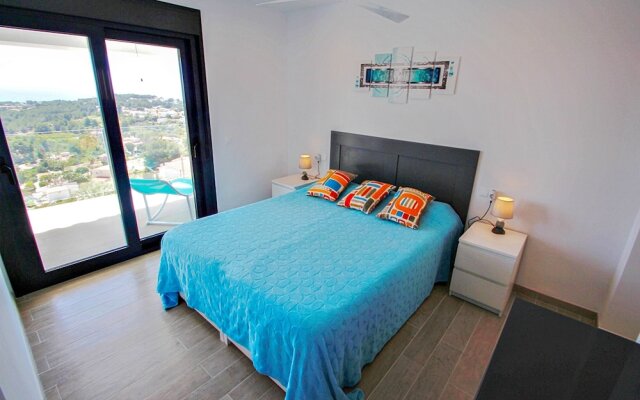 Amigos - holiday home with private swimming pool in Moraira