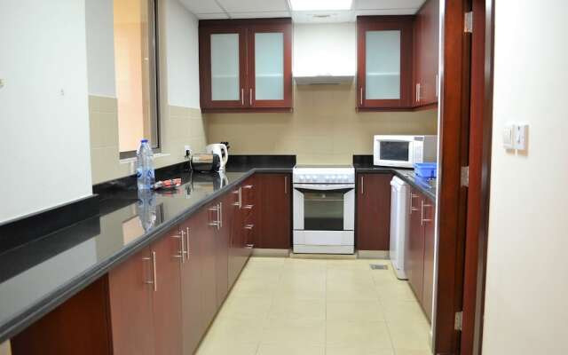 Large 1 Bed - Affordable fully furnished 1BR with balcony and a great marina view! - LSE