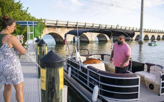 Sugarloaf Key Hotel at KOA Resort