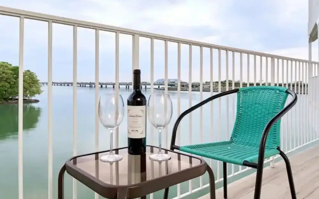Cozy 1BR With Balcony in Panama