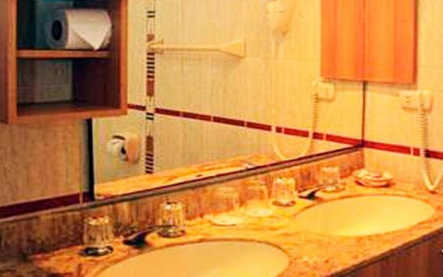 La Posada de Lobo Hotel & Suites