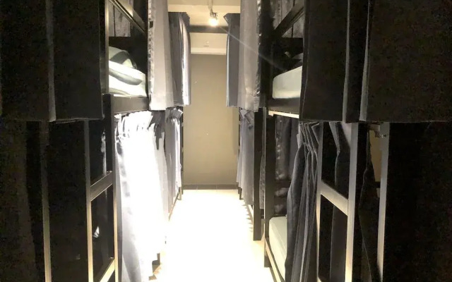 B168 Bed And More Hostel