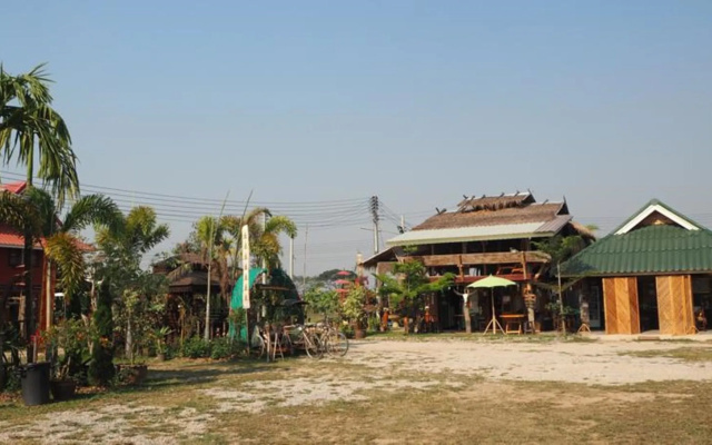Heun Baan Rong Khun Resort