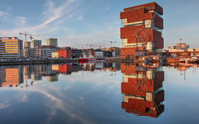 Holiday Inn Express Antwerp - City Centre, an IHG Hotel