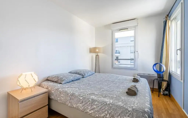 La Joliette; Duplex 2 chambres, PARKING INCLUS+ Terrasse+ ascenseur
