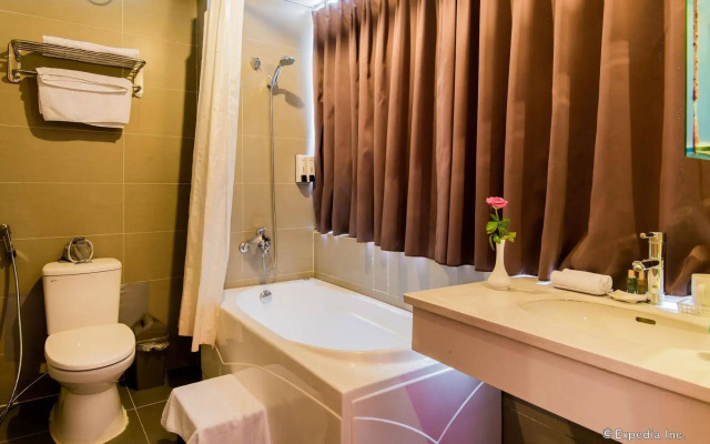 Golden Sunshine Villa Hotel and Travel
