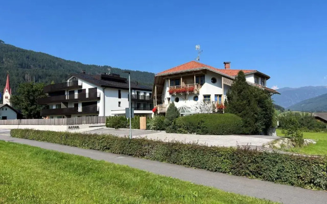 Astor Apartments