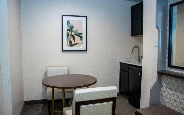 Holiday Inn Metairie New Orleans by IHG