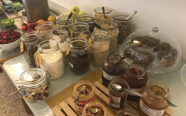 Meublè Adriana Vegan