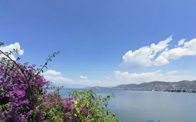 Wind Courtyard Seaview Inn