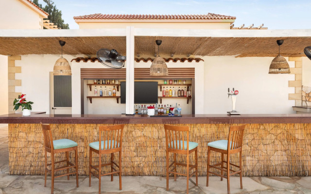 Ramada Hotel & Suites By Wyndham Ayia Napa