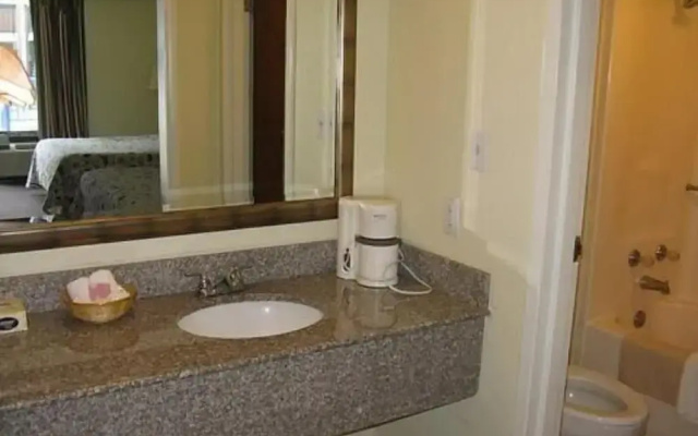 Walking Horse Lodge Lewisburg