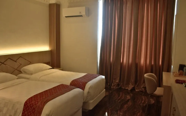 Fahira Hotel Syariah Padang