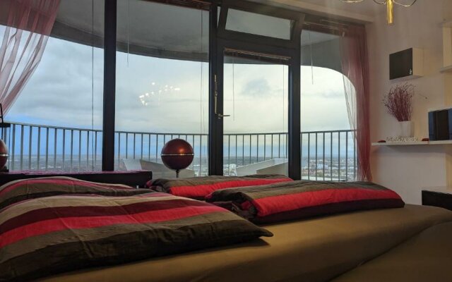 Sky-Romantic-Room
