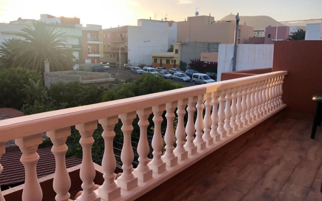 San Isidro. 2 rooms. Quiet terrace