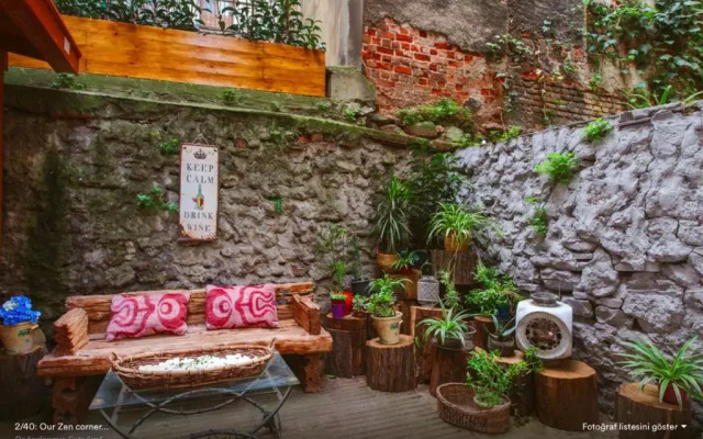 Hidden Garden Suites