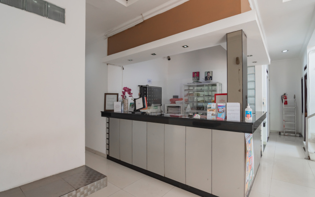 RedDoorz near Alun Alun Bandung 3