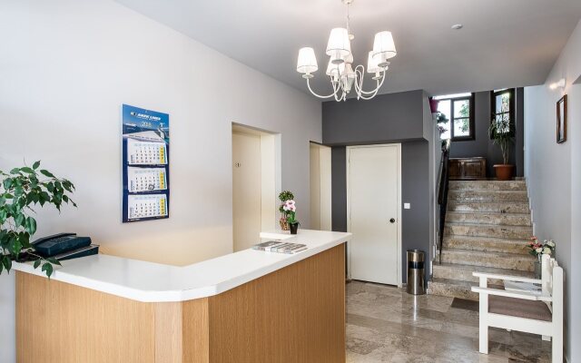 Lia Apartments