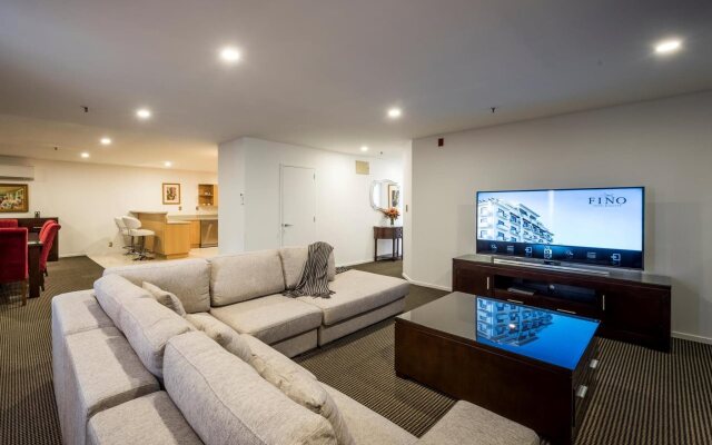 Fino Hotel and Suites