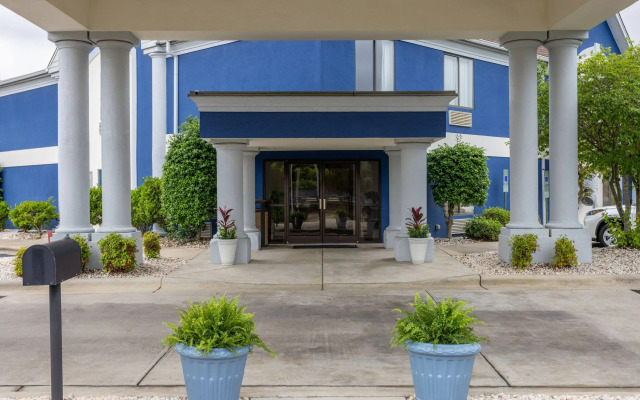 Super 8 By Wyndham Strongsville/Cleveland