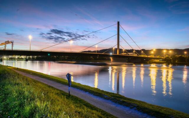 Trans World Hotel Donauwelle