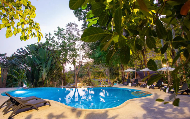 Baan Krating Phuket Resort