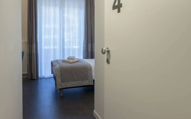 Tourist Hotel