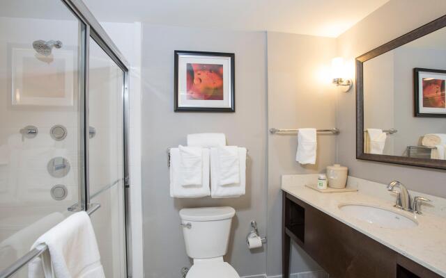 voco The Clair Cincinnati Downtown by IHG