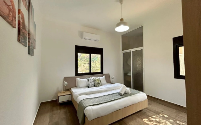 Vista 2-Bedroom Apartment in Batroun