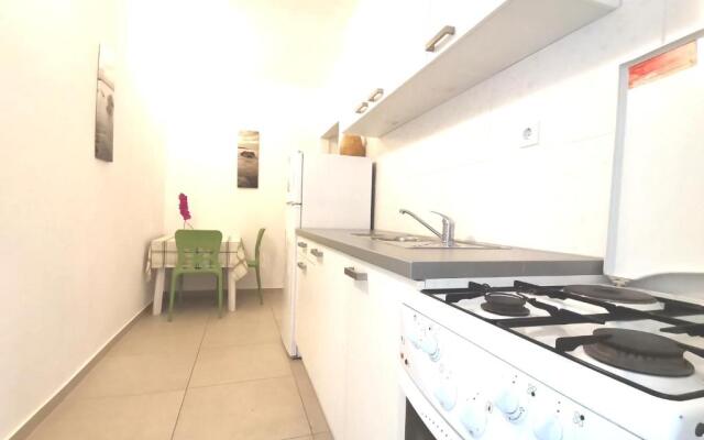 Top 10-1 bedroom apt/terrace