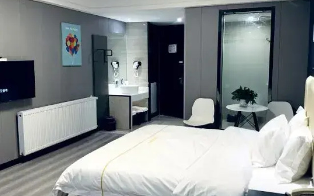 Saijia Hotel (Rugao Rt Mart)