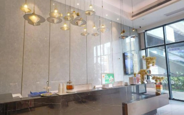 Mujiangnan Hotel (Changzhou Dinosaur Park Manhattan Plaza)