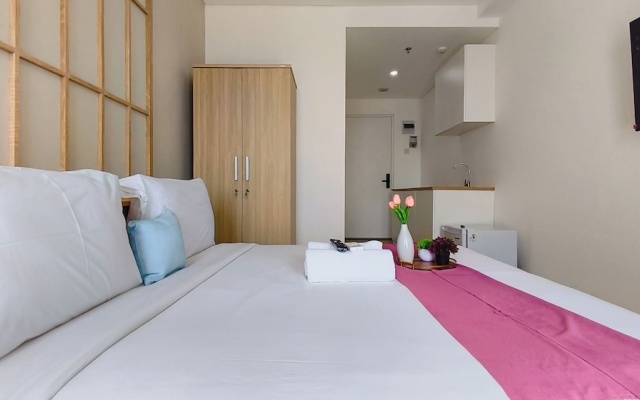 Studio Minimalist And Relaxing At Kyo Society Apartment – Guest Rooms – Surabaya