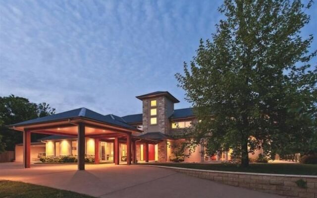 Satori Springs Country Estate