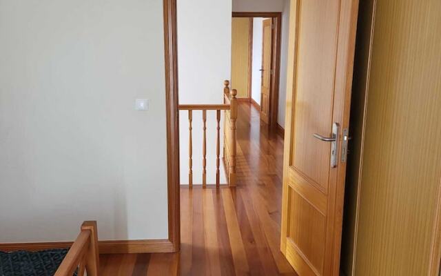 Charming 2-bed House in Ponta Delgada