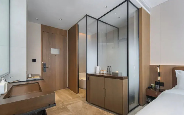 Guangzhou Tianhe Taikoo Hui Rezenxuan Hotel