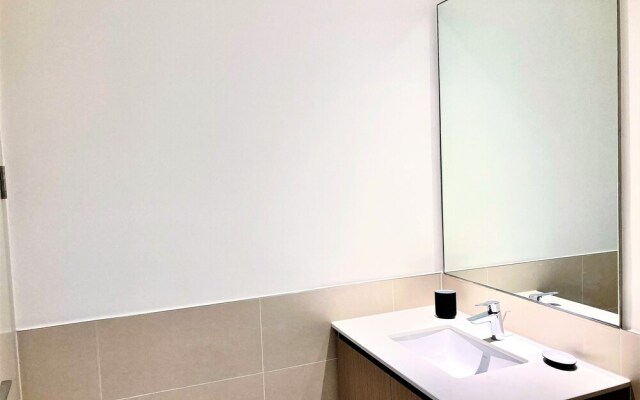 Gorgeous Newly Furnished 1bed in Dubai Hills